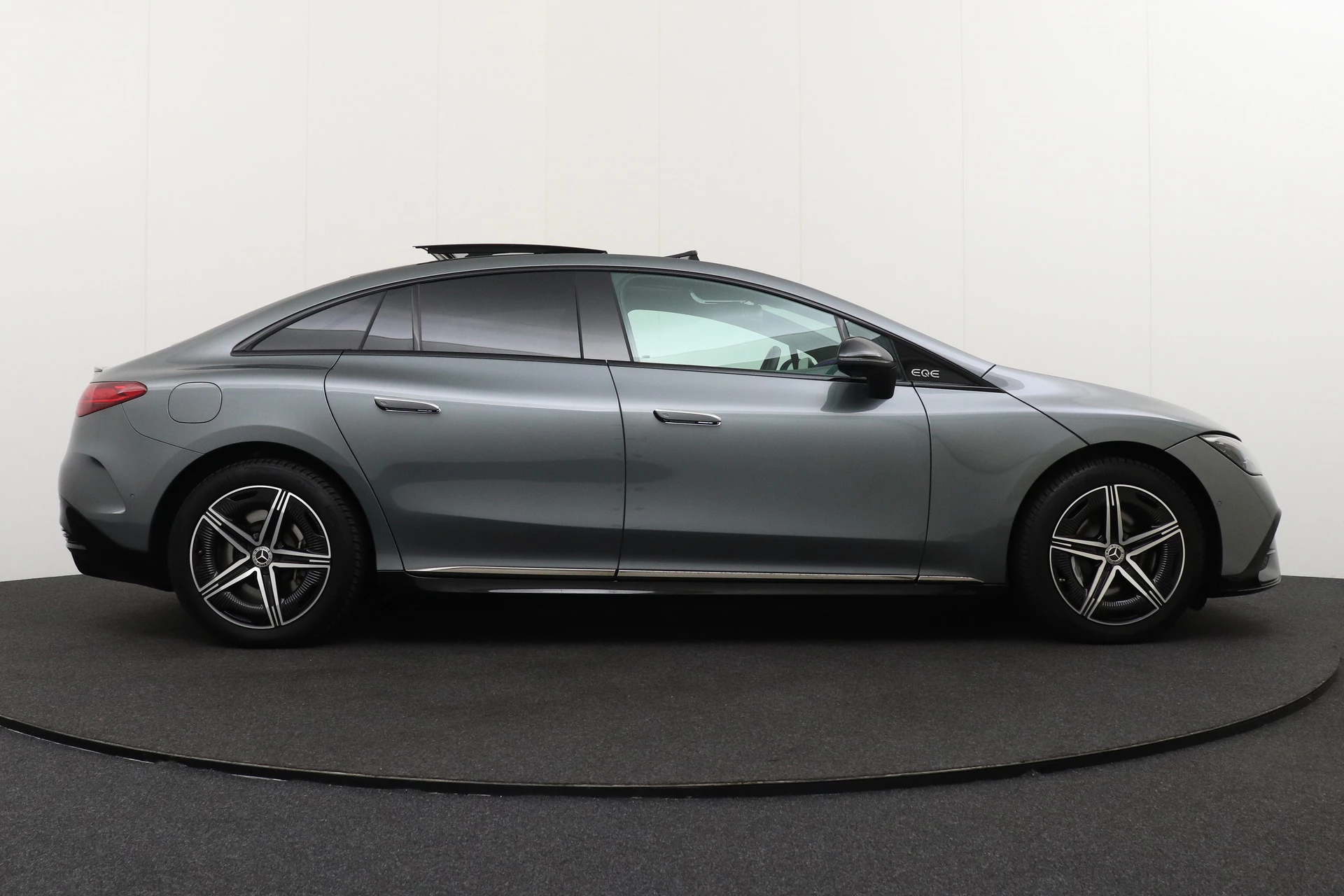 Hoofdafbeelding Mercedes-Benz EQE