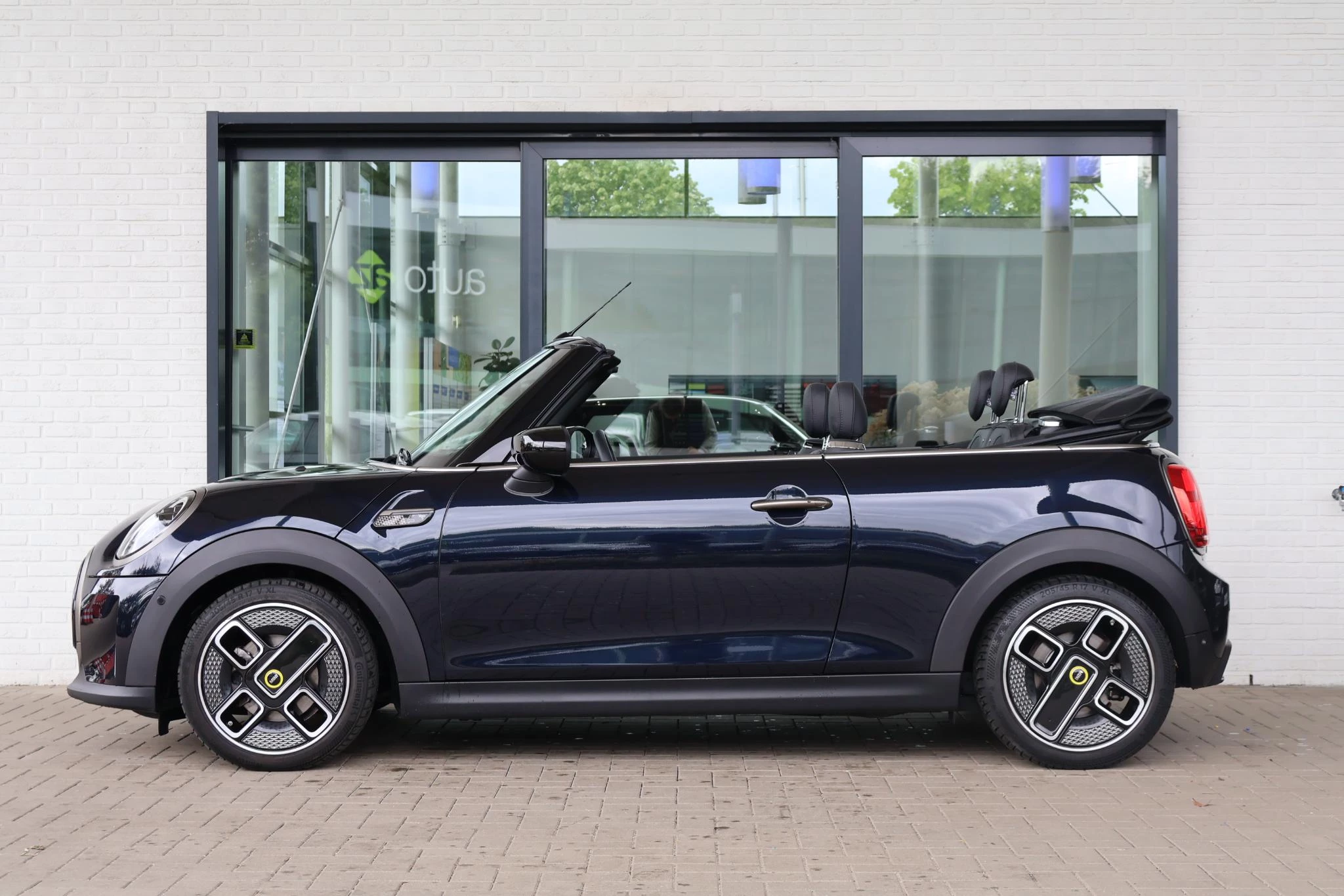 Hoofdafbeelding MINI Cabrio