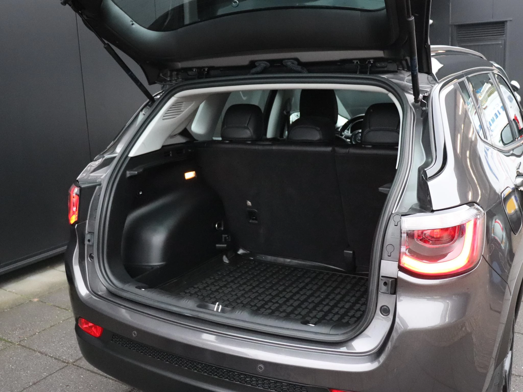 Hoofdafbeelding Jeep Compass