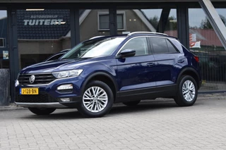 Hoofdafbeelding Volkswagen T-Roc Volkswagen T-Roc 1.0 TSI | VIRTUAL COCKPIT | TREKHAAK | APPLE CARPLAY | ANDROID AUTO | ADAPTIEVE CRUISE CONTROLE | NAP