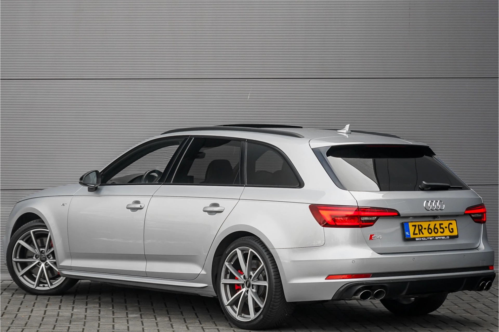 Hoofdafbeelding Audi S4