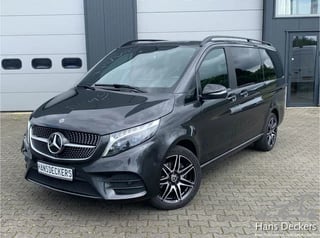 Mercedes-Benz V-Klasse V300 L2 4MATIC AMG LED Lang DAB 239PK Night Pakket Trekhaak 2500kg Night Pakket