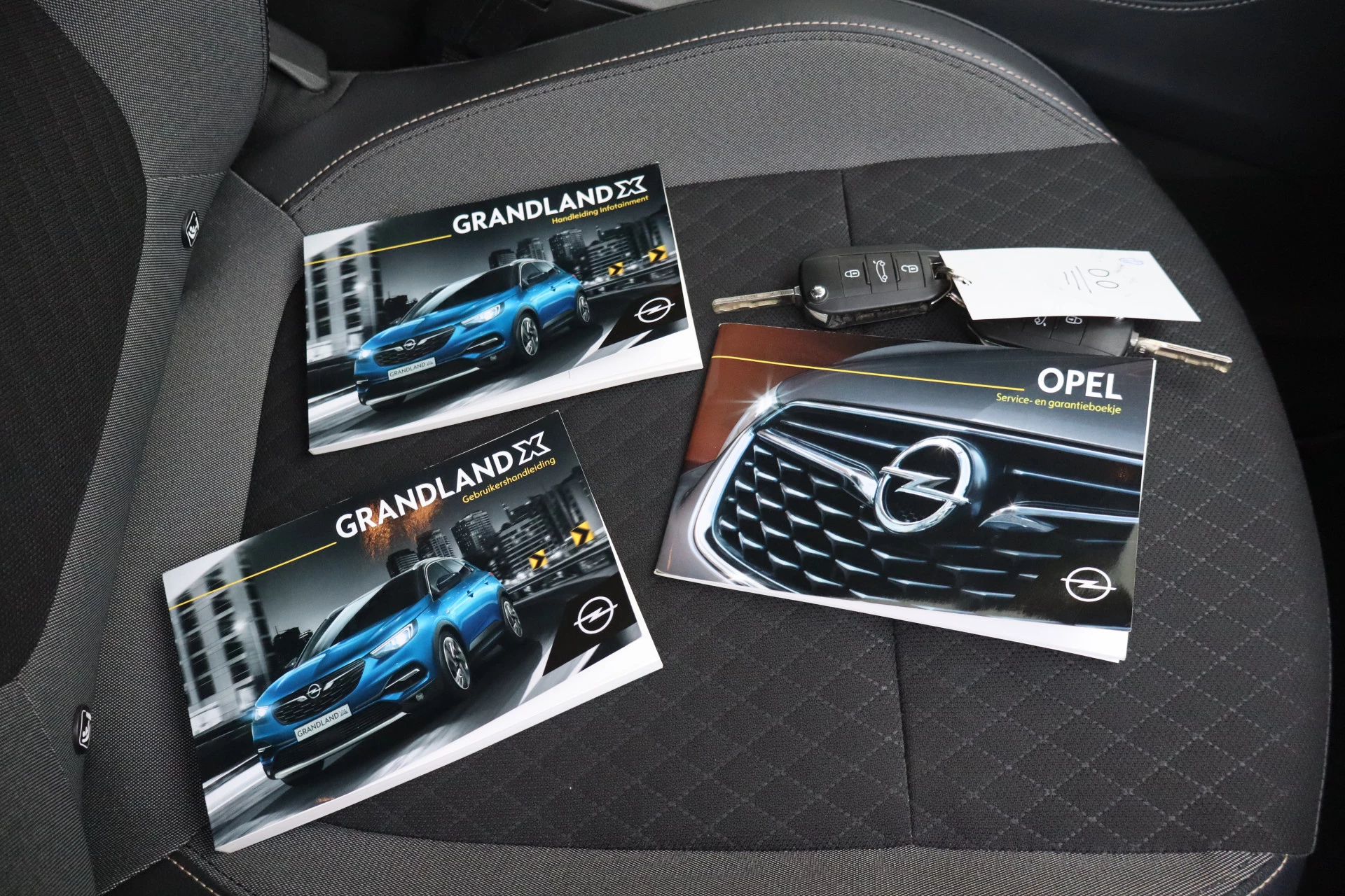 Hoofdafbeelding Opel Grandland X