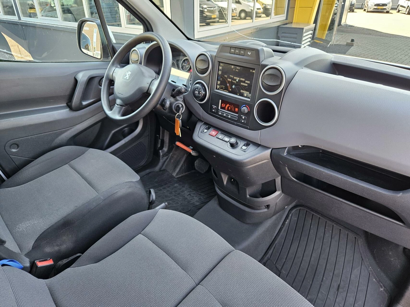 Hoofdafbeelding Peugeot Partner
