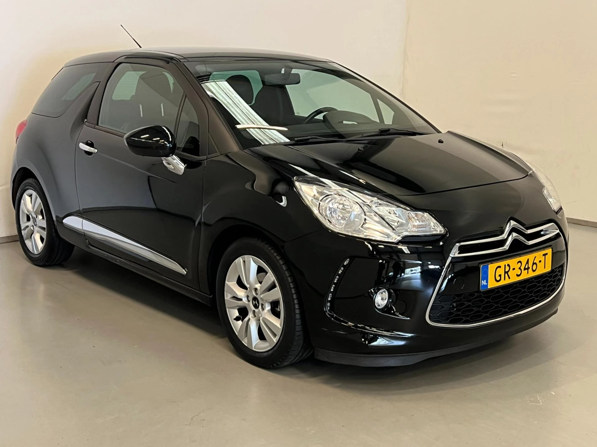 Hoofdafbeelding DS DS 3