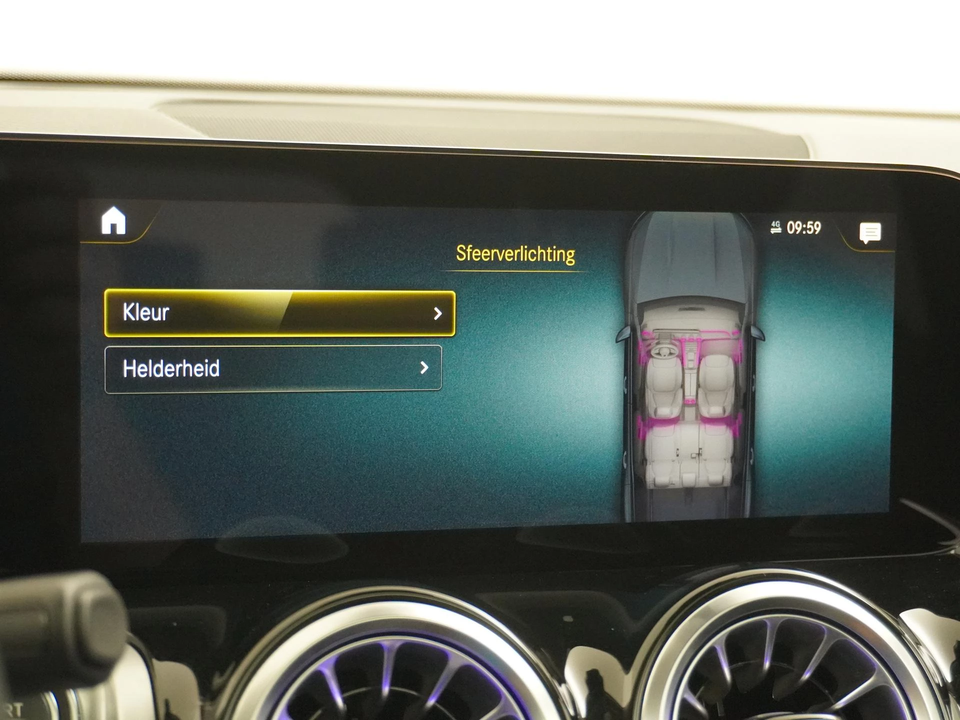 Hoofdafbeelding Mercedes-Benz EQB