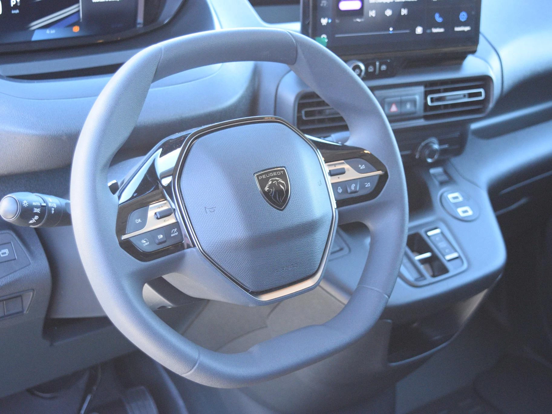 Hoofdafbeelding Peugeot e-Partner