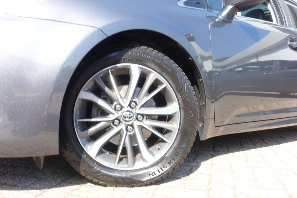 Hoofdafbeelding Toyota Avensis
