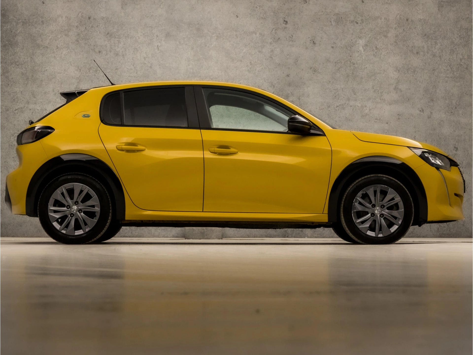 Hoofdafbeelding Peugeot e-208
