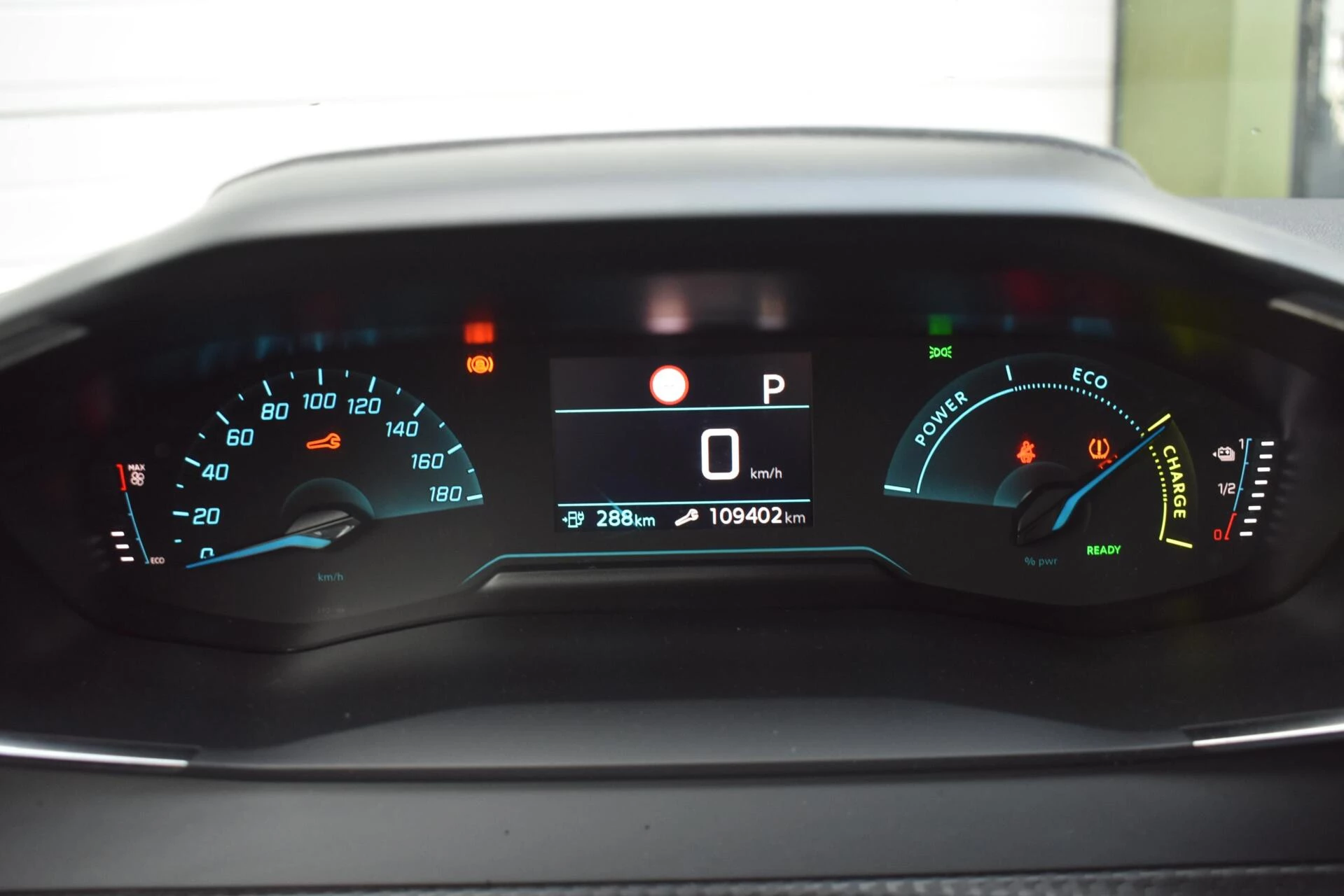 Hoofdafbeelding Peugeot e-208