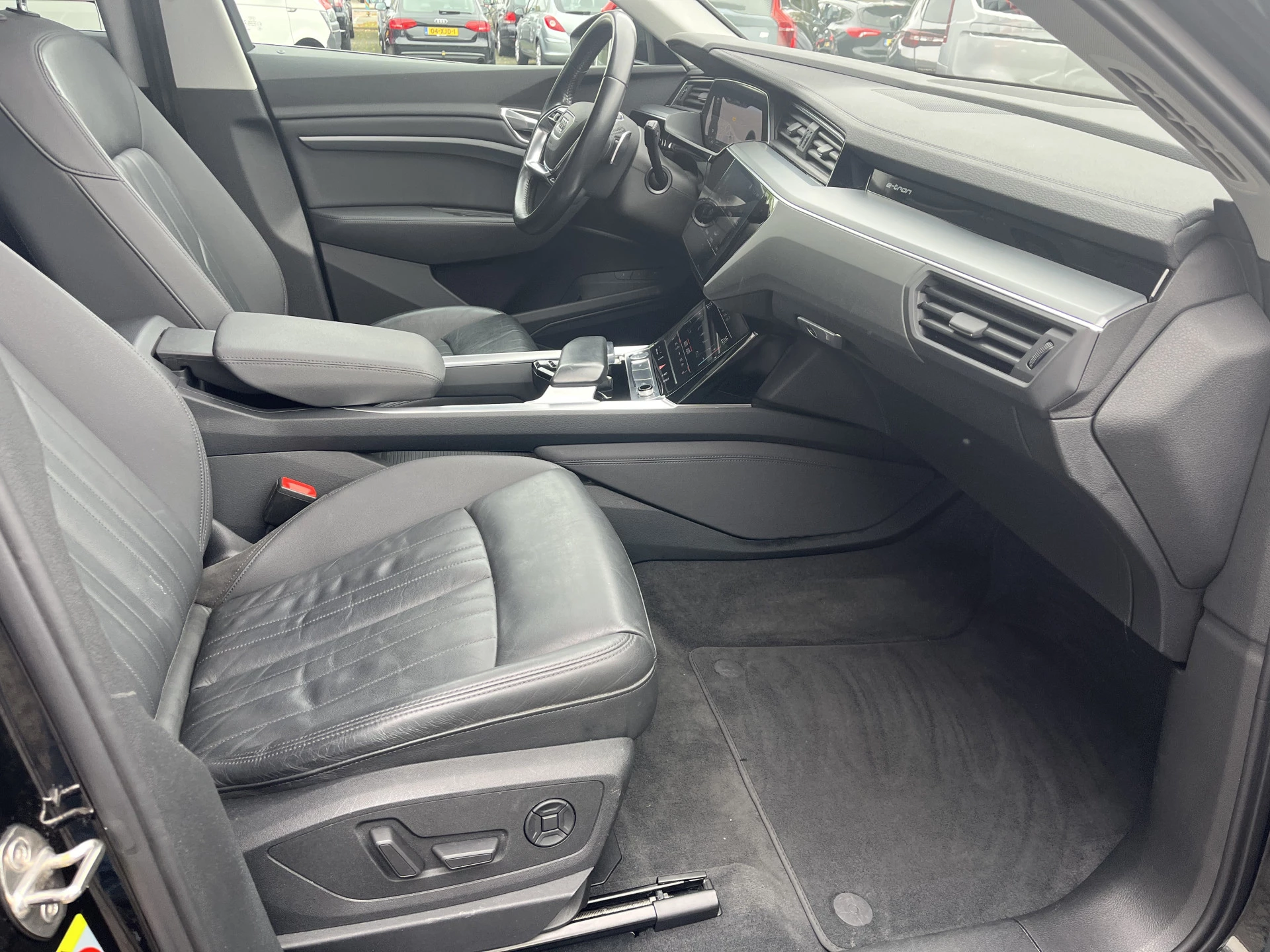 Hoofdafbeelding Audi e-tron