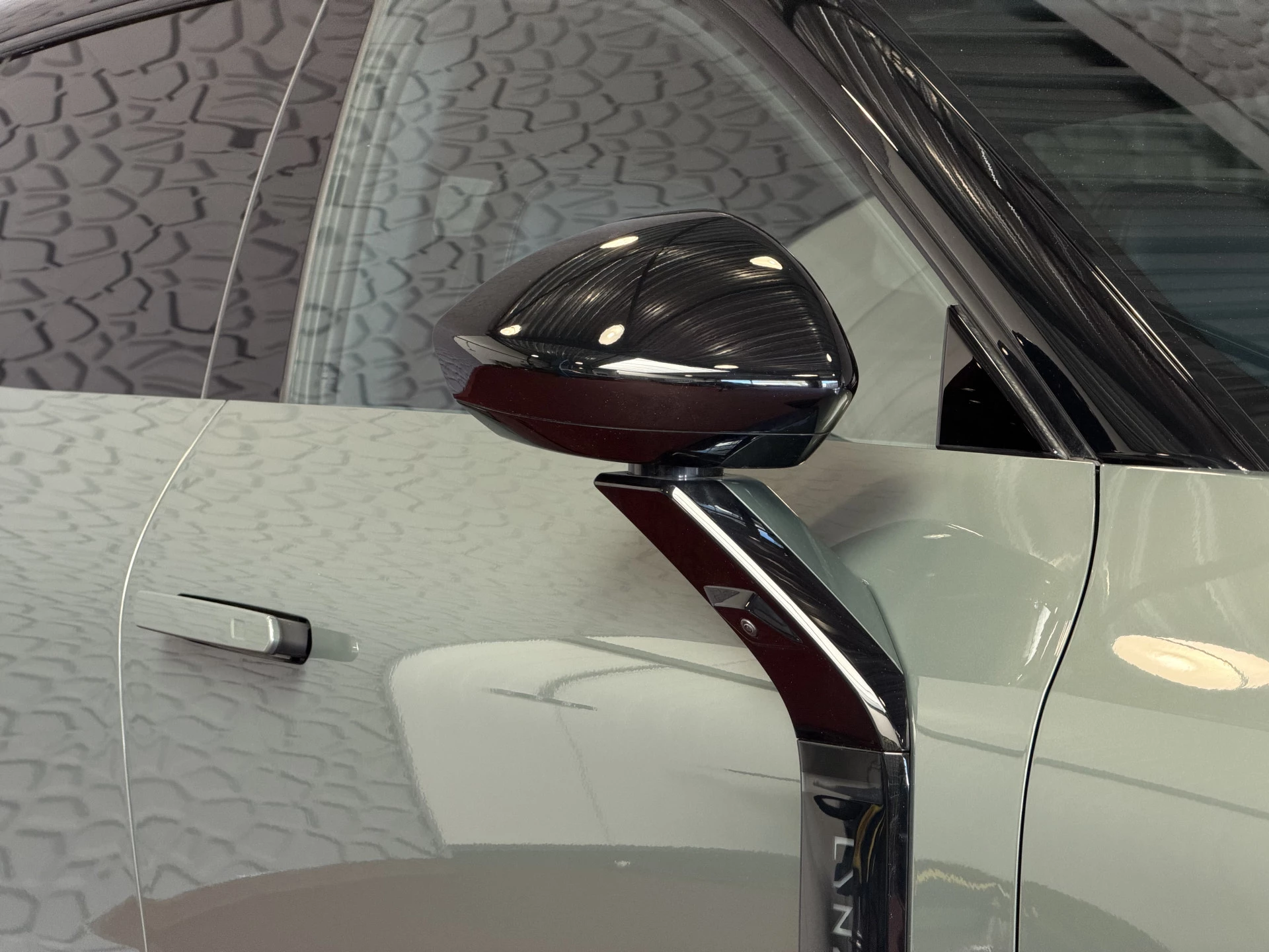 Hoofdafbeelding Lynk & Co 08