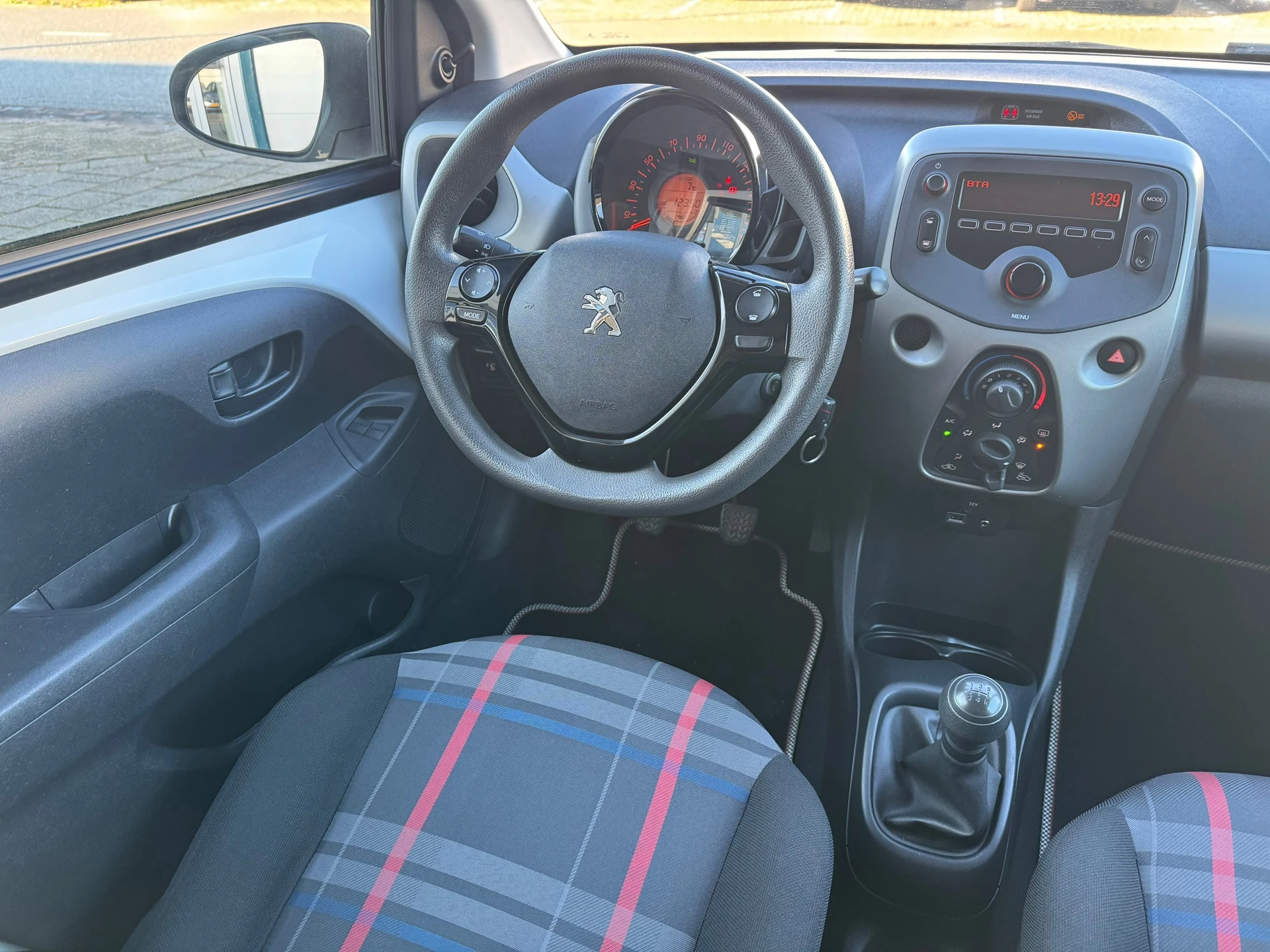 Hoofdafbeelding Peugeot 108