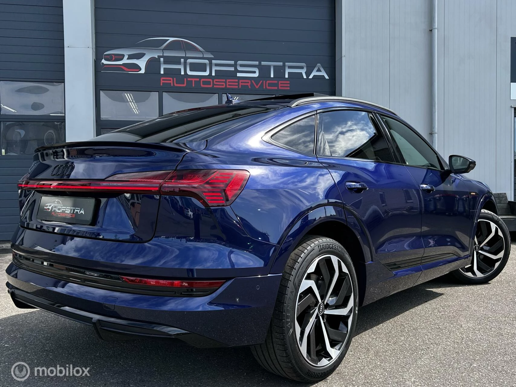 Hoofdafbeelding Audi e-tron