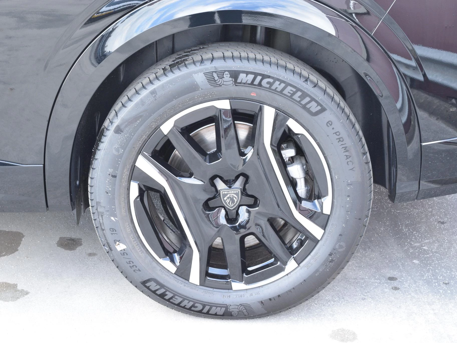 Hoofdafbeelding Peugeot e-5008