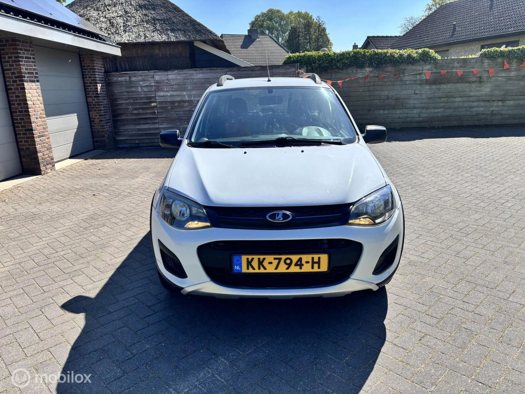 Hoofdafbeelding Lada Kalina