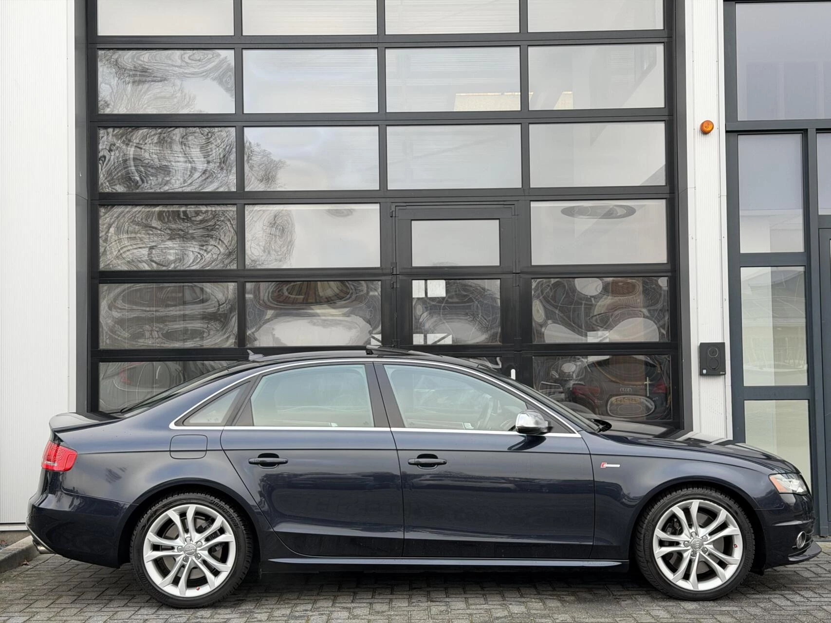 Hoofdafbeelding Audi S4