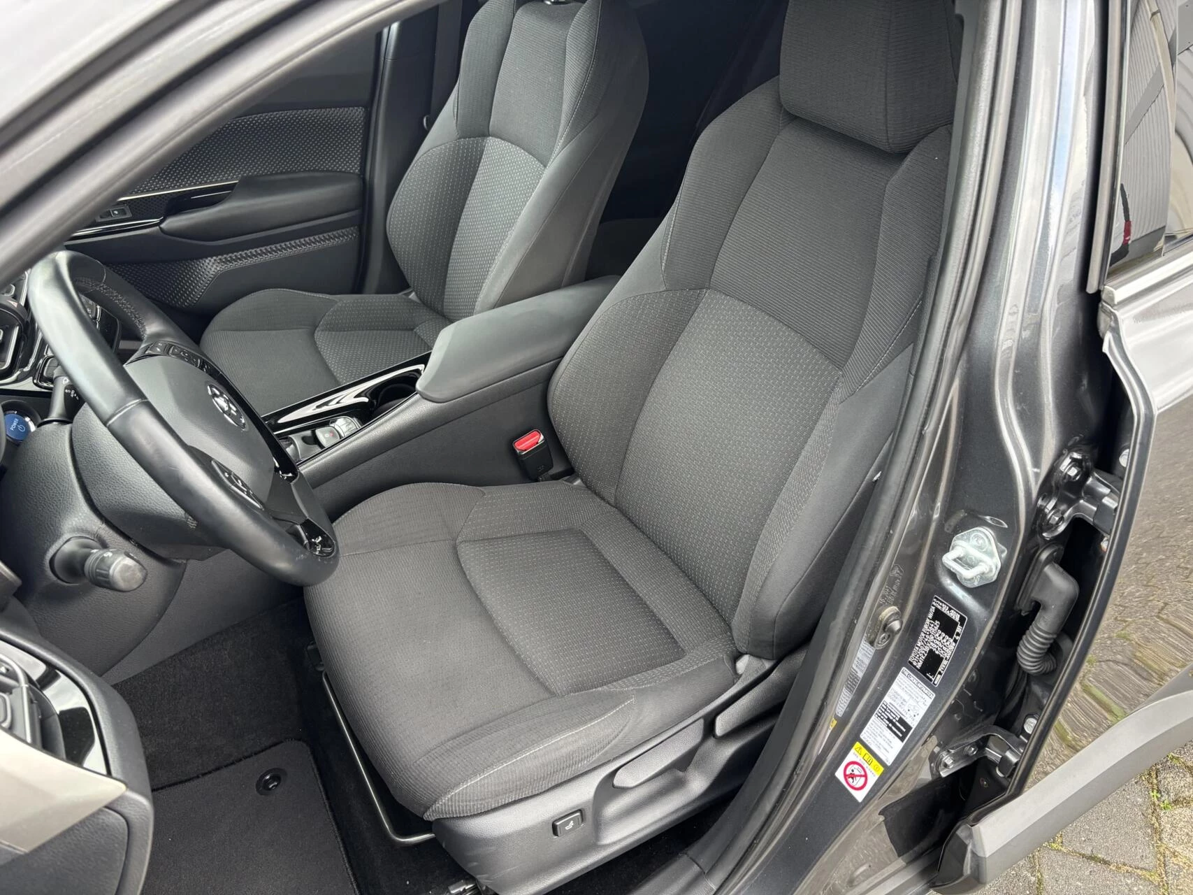 Hoofdafbeelding Toyota C-HR