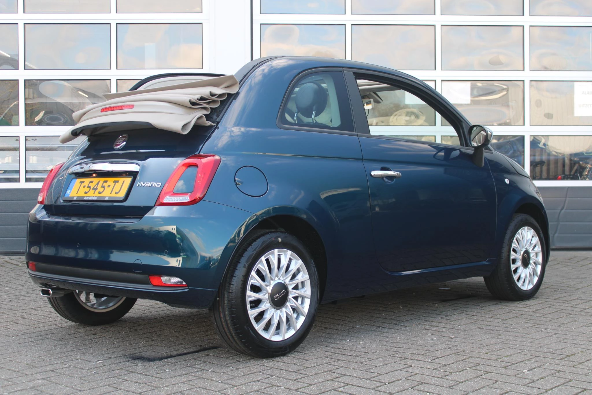 Hoofdafbeelding Fiat 500C