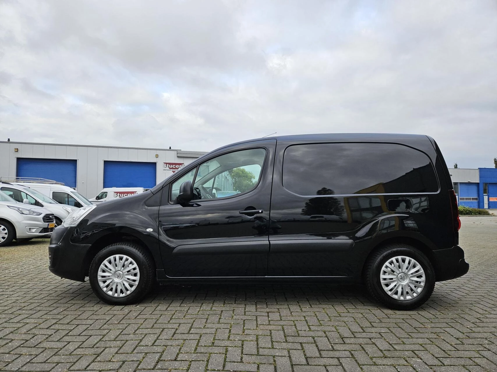 Hoofdafbeelding Peugeot Partner