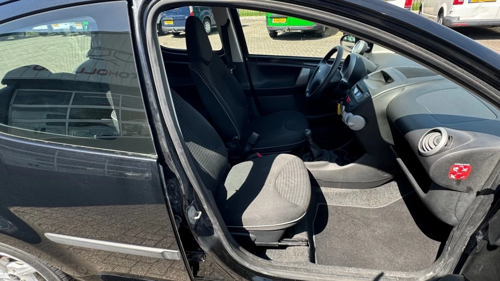 Hoofdafbeelding Peugeot 107