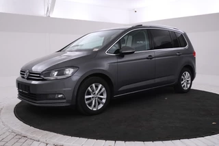 Volkswagen Touran 1.6 TDI SCR Highline apple carplay, Navigatie, Climate,