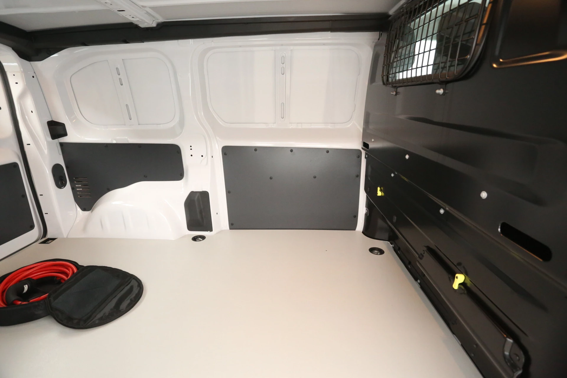 Hoofdafbeelding Peugeot e-Expert
