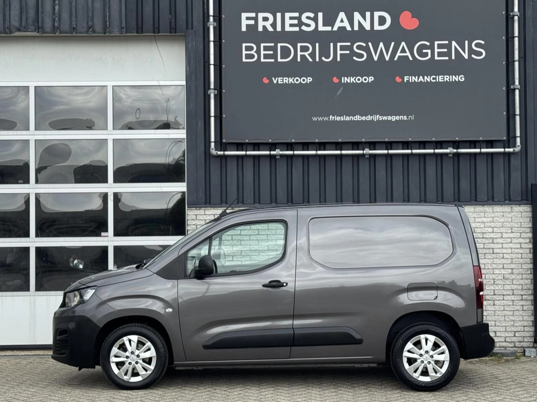 Hoofdafbeelding Peugeot Partner