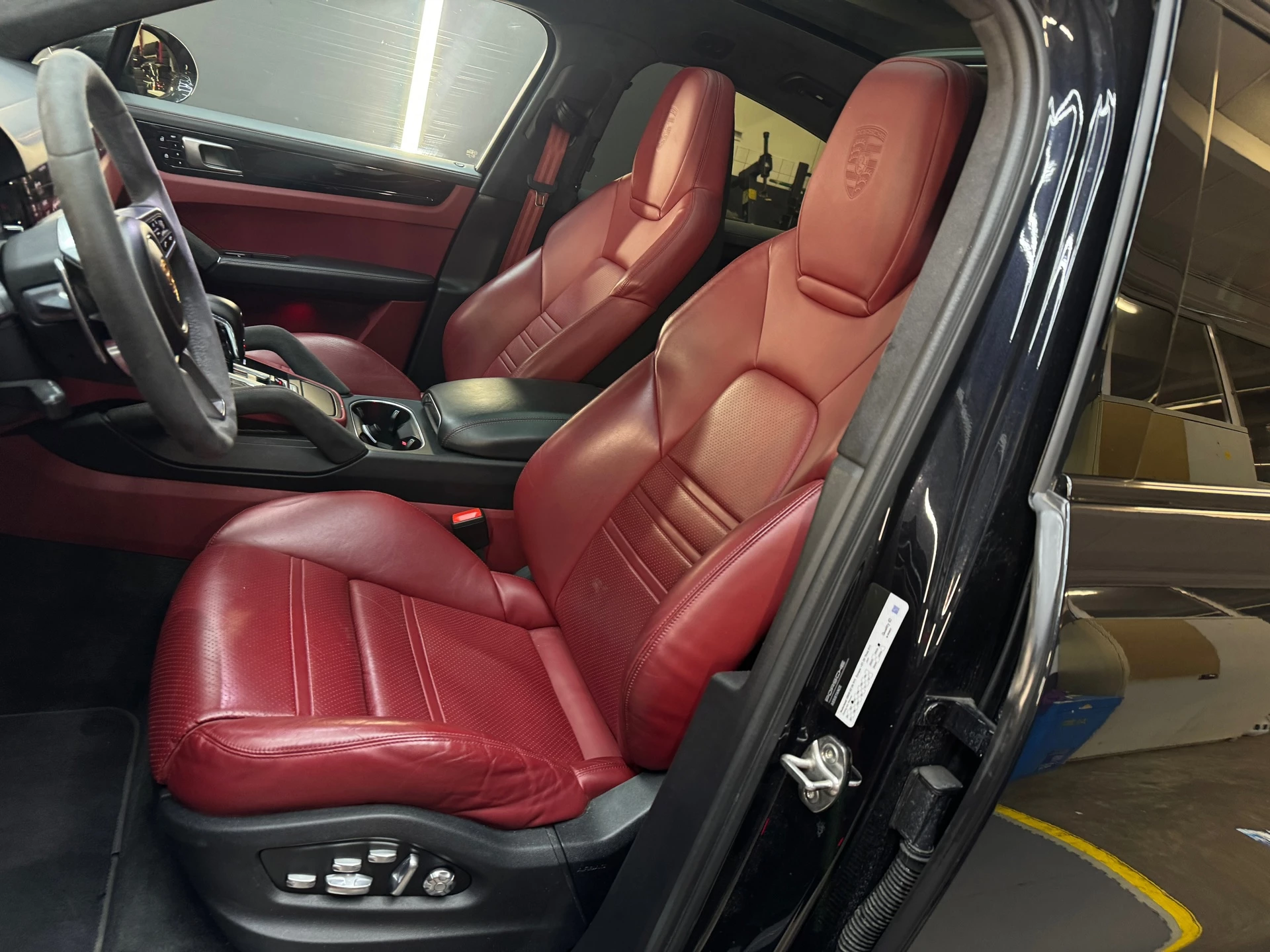 Hoofdafbeelding Porsche Cayenne