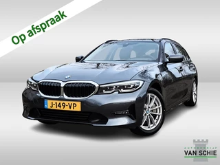 BMW 3 Serie Touring 330e 1e-Eig. & Dealer-Onderh. BOVAG-Garantie. NL-Auto.