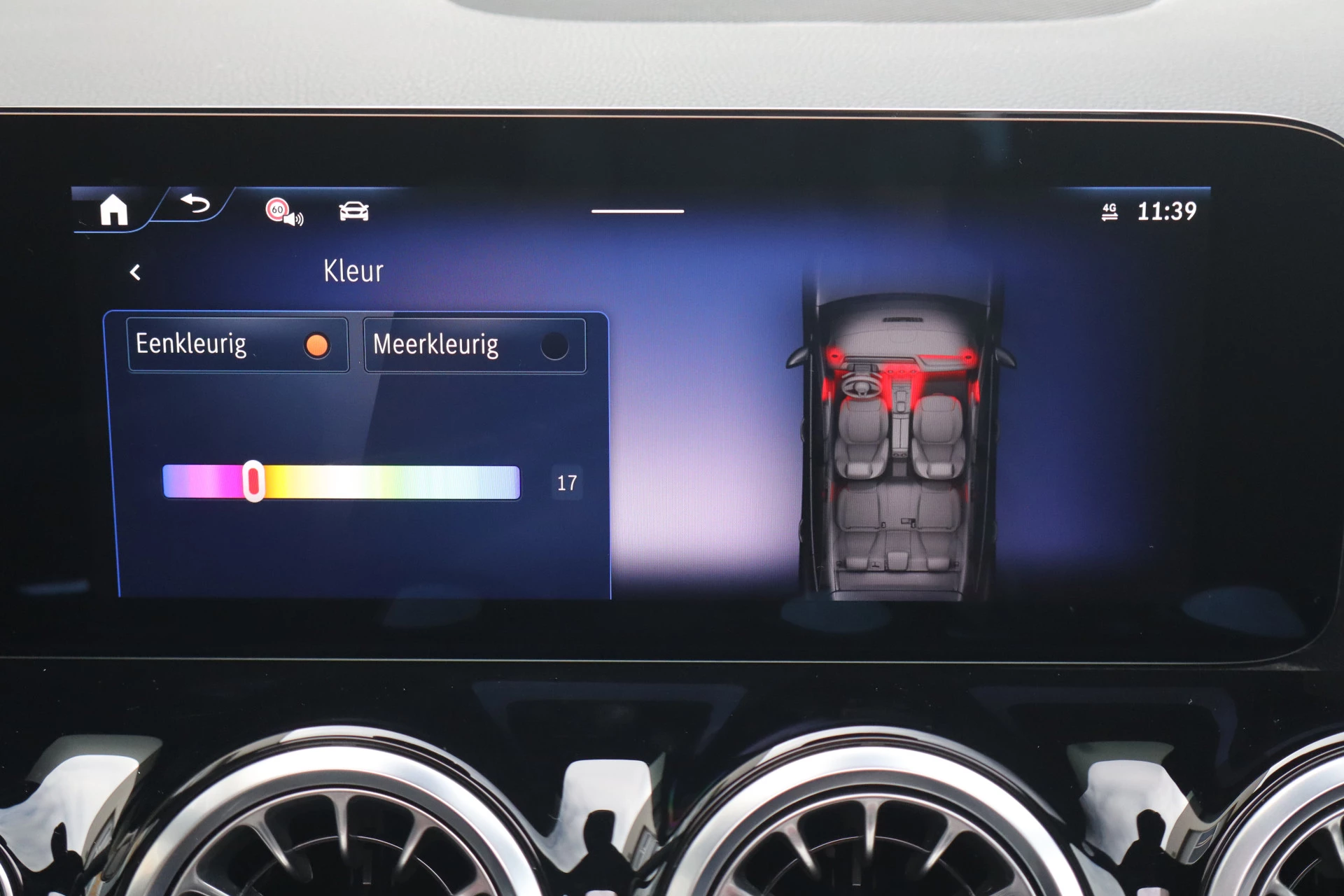 Hoofdafbeelding Mercedes-Benz EQA