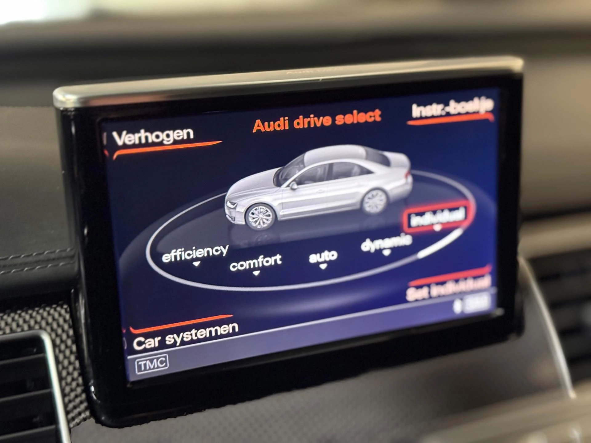 Hoofdafbeelding Audi S8