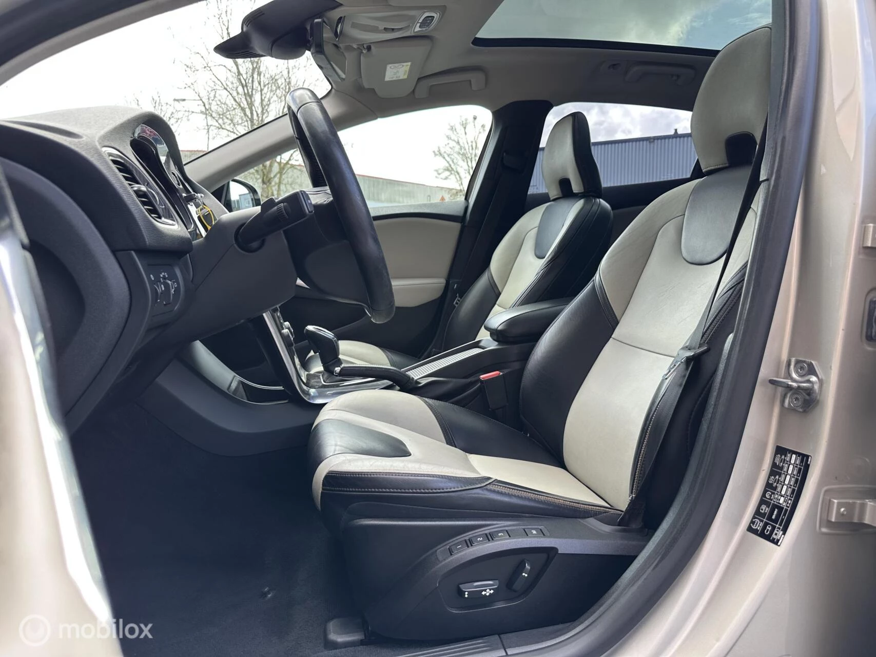 Hoofdafbeelding Volvo V40