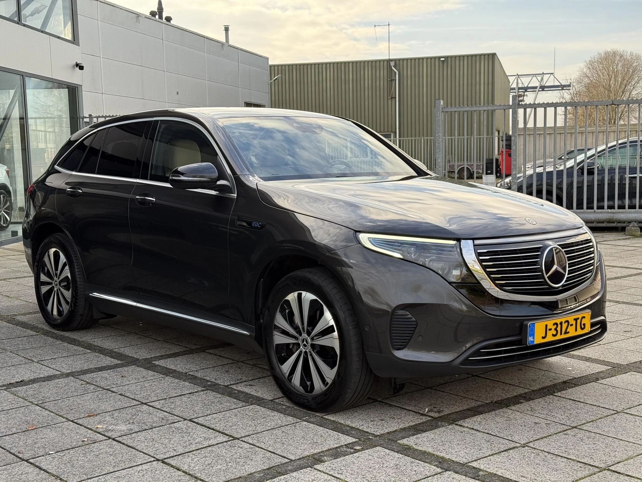 Hoofdafbeelding Mercedes-Benz EQC