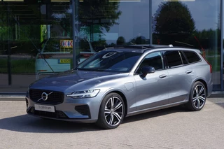Hoofdafbeelding Volvo V60 Volvo V60 2.0 T6 Recharge AWD R-Design 350 PK PHEV, Panoramadak, Harman/Kardon, Carplay