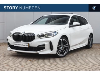 BMW 1 Serie 118i High Executive M Sport Automaat / Panoramadak / Sportstoelen / Achteruitrijcamera / Adaptieve LED / M Sportonderstel / Stoelverwarming / Live Cockpit Professional