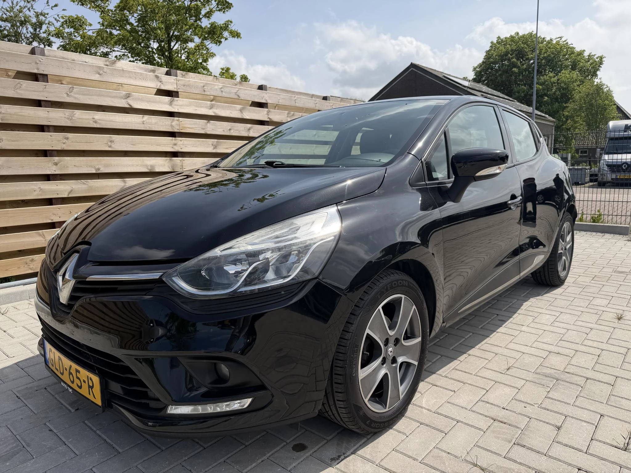 Hoofdafbeelding Renault Clio