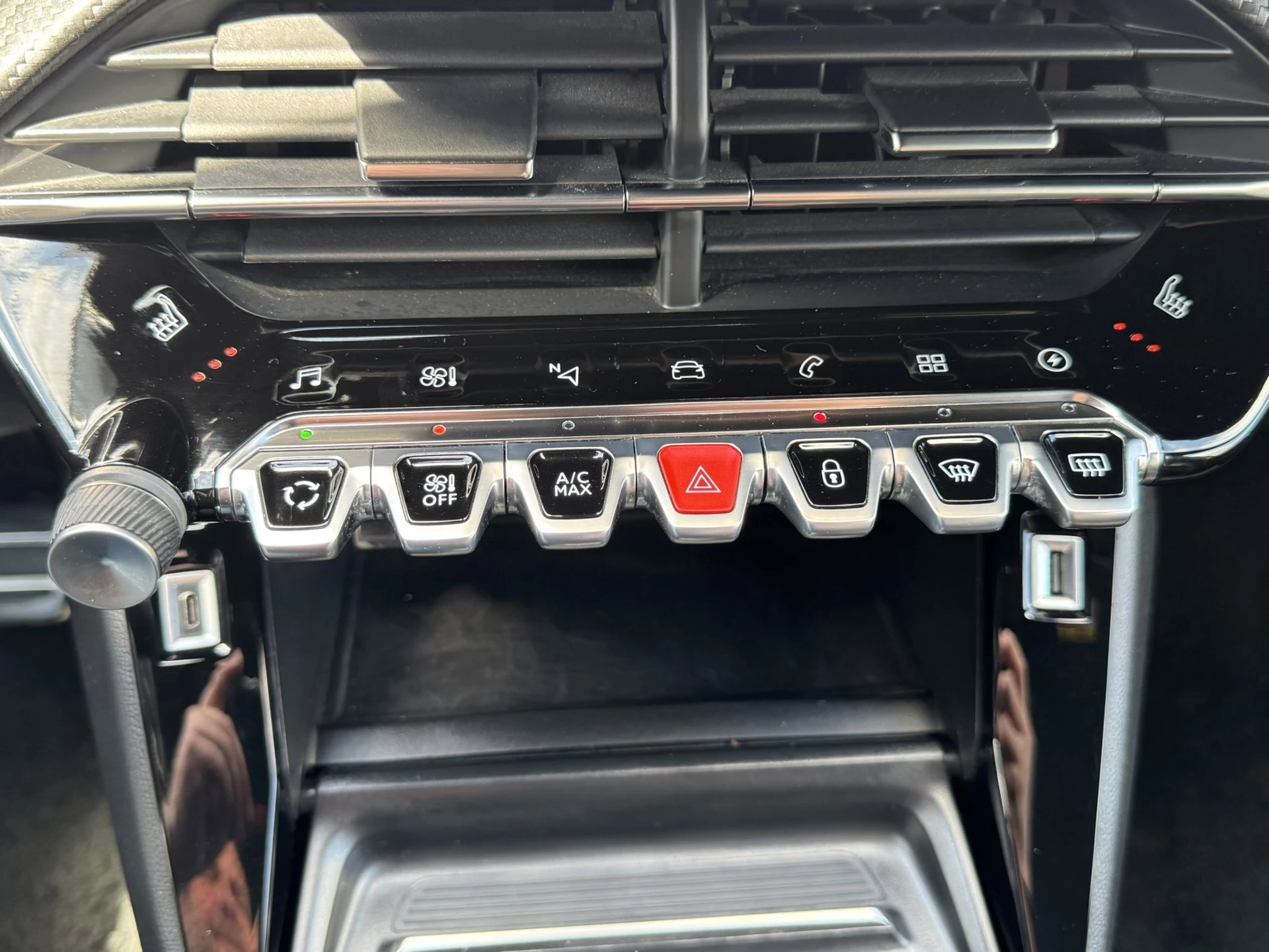 Hoofdafbeelding Peugeot e-208