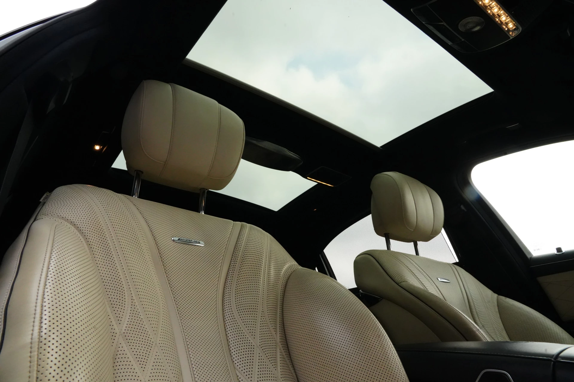 Hoofdafbeelding Mercedes-Benz S-Klasse