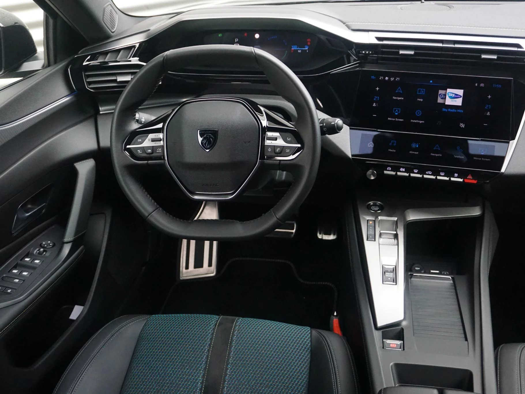 Hoofdafbeelding Peugeot e-308