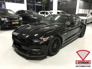 Ford Mustang Fastback 5.0 V8 GT Zwart Automaat