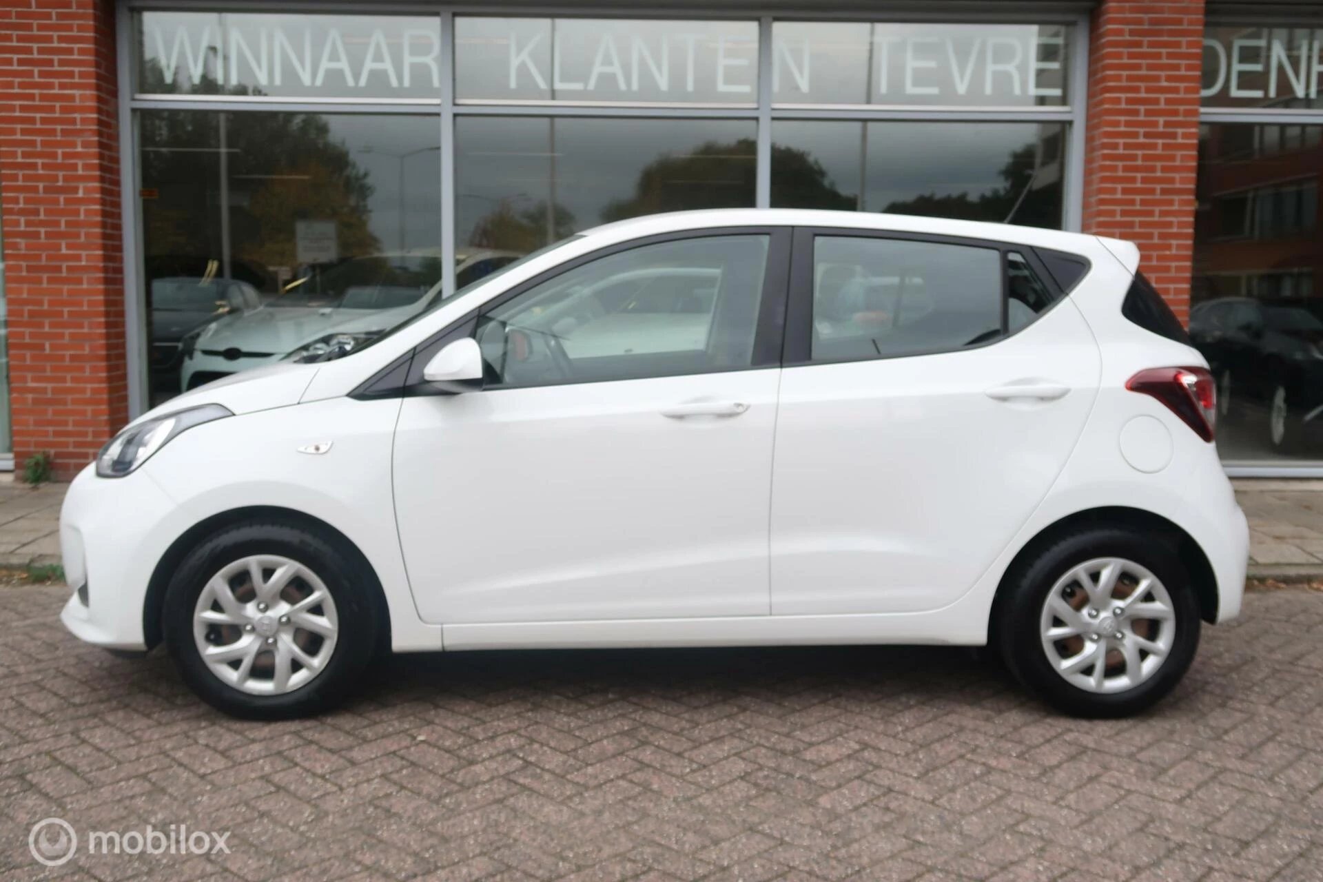 Hoofdafbeelding Hyundai i10