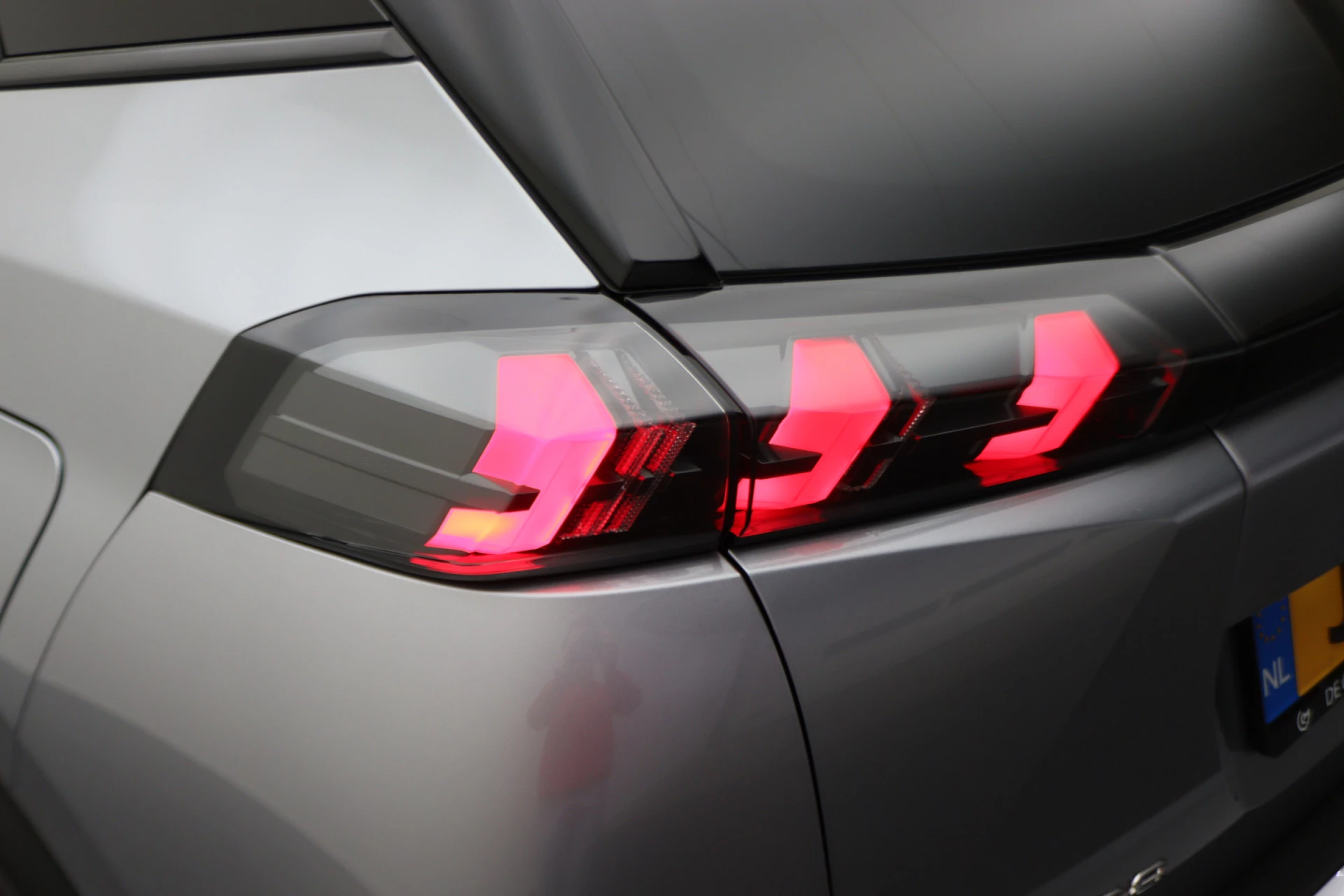 Hoofdafbeelding Peugeot e-2008