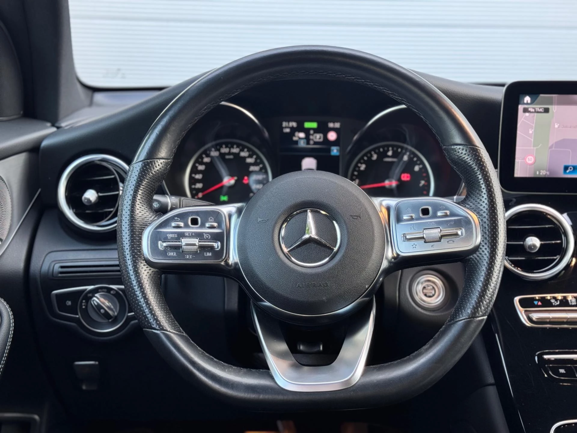 Hoofdafbeelding Mercedes-Benz GLC