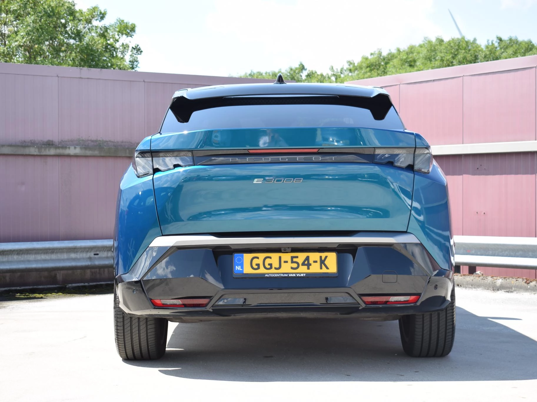 Hoofdafbeelding Peugeot e-3008