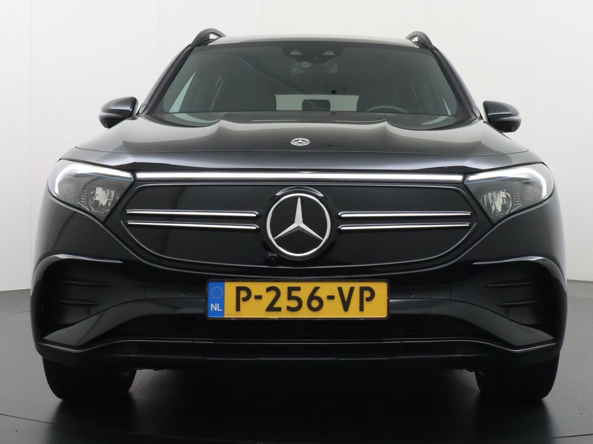 Hoofdafbeelding Mercedes-Benz EQB