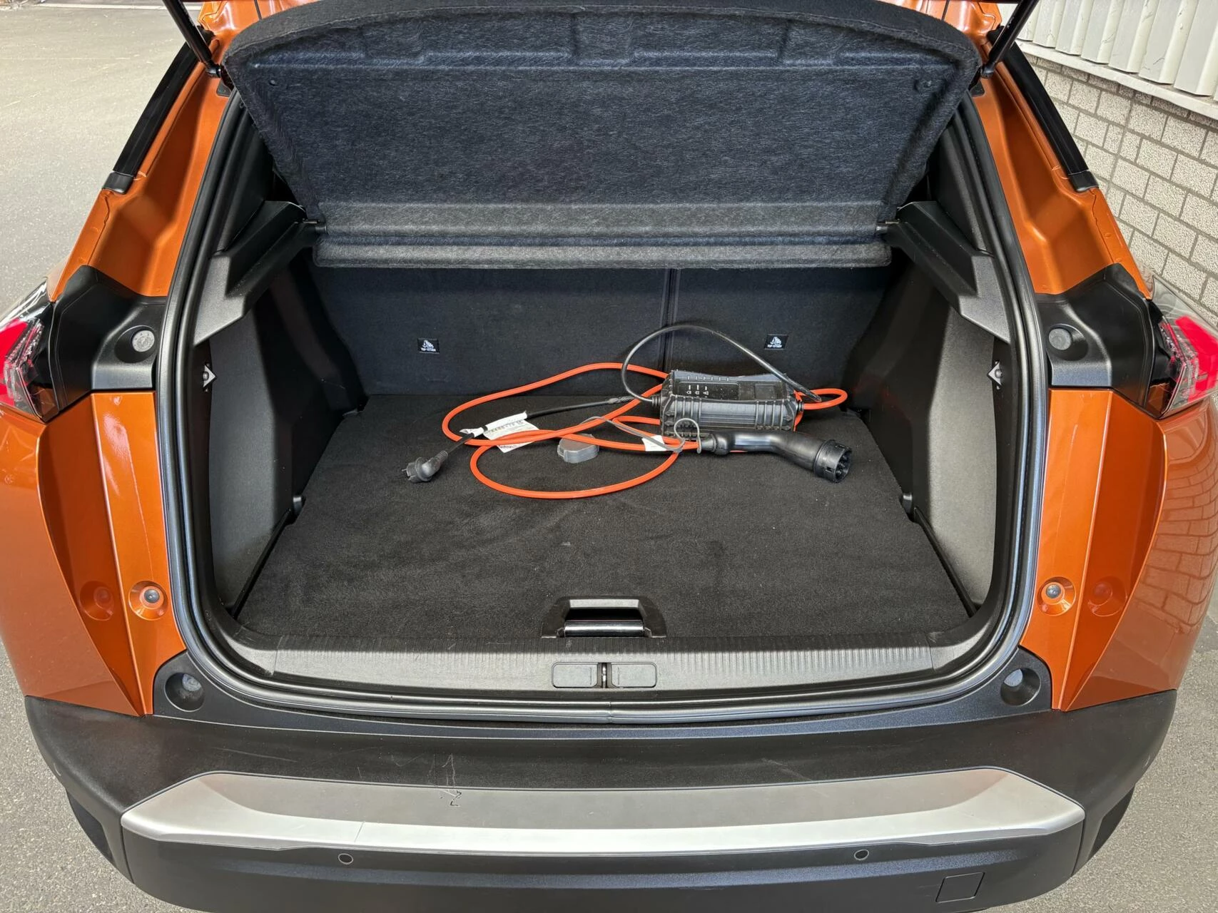 Hoofdafbeelding Peugeot e-2008