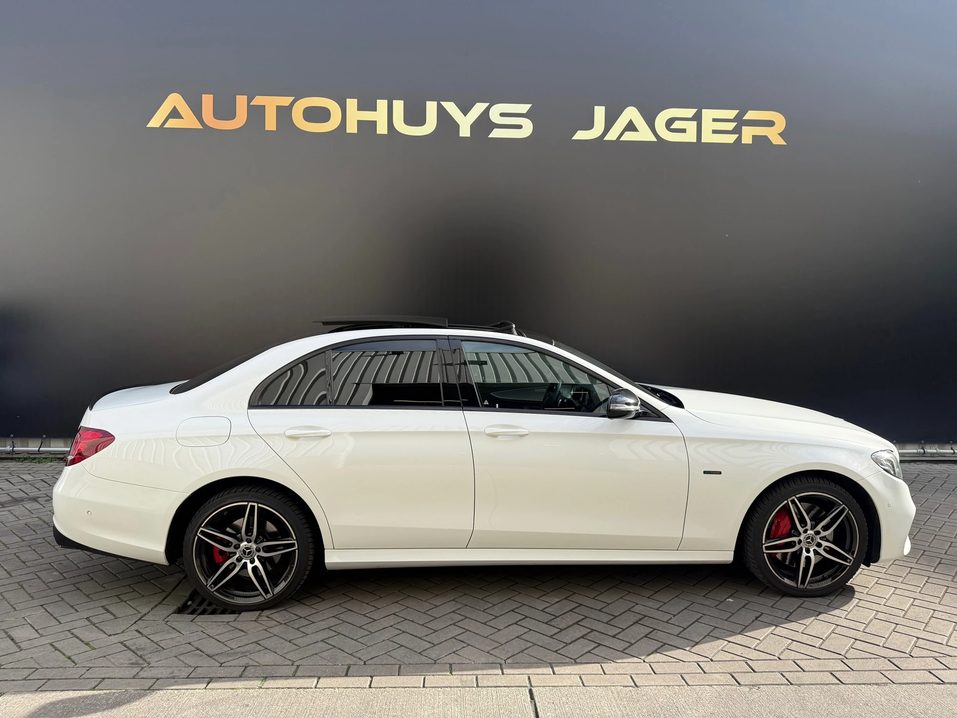 Hoofdafbeelding Mercedes-Benz E-Klasse