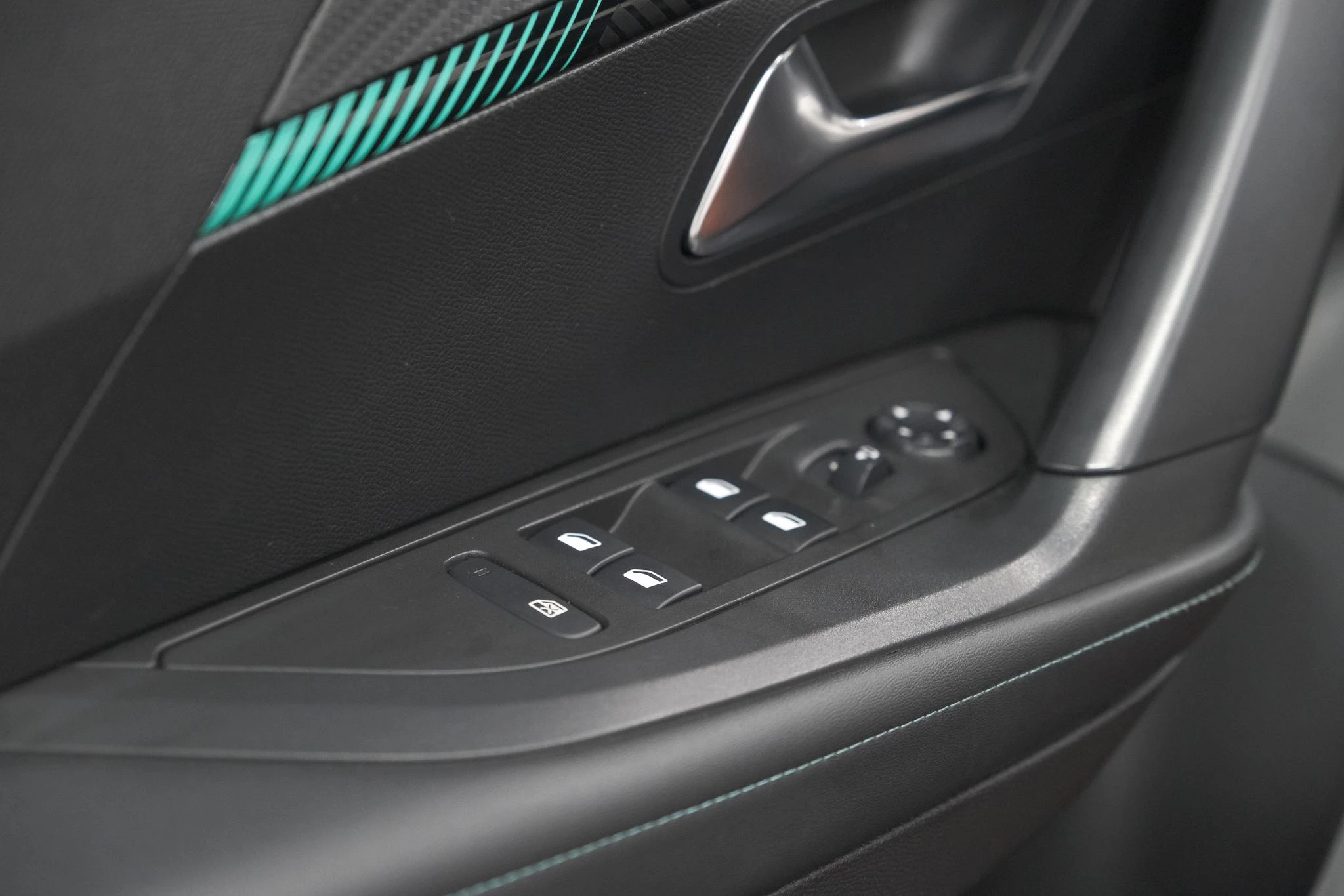 Hoofdafbeelding Peugeot e-2008