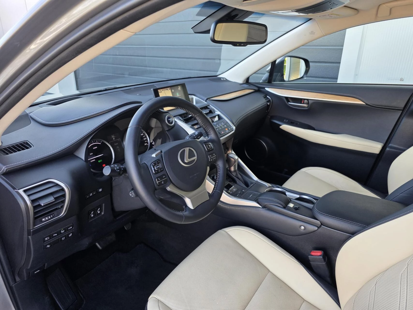 Hoofdafbeelding Lexus NX